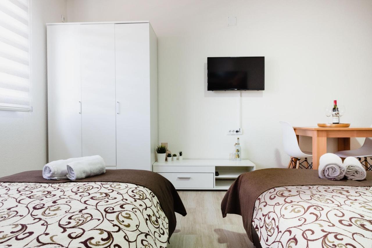 Apartmani Centar Lux New Zrenjanin Buitenkant foto